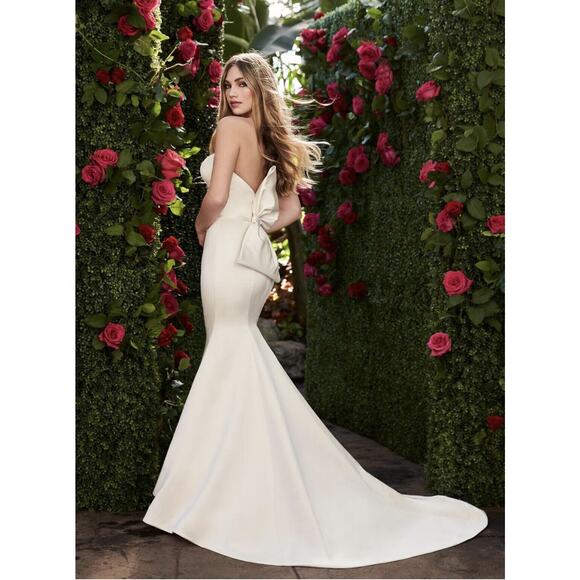 Mikaella Bridal Wedding Dress Cream/Pearl Color Size 8 Style #2267 NWT $2000 - Picture 2 of 16